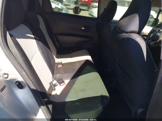 2012 Toyota YARIS LE photo 8