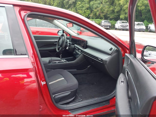 2025 Hyundai SONATA SEL photo 5