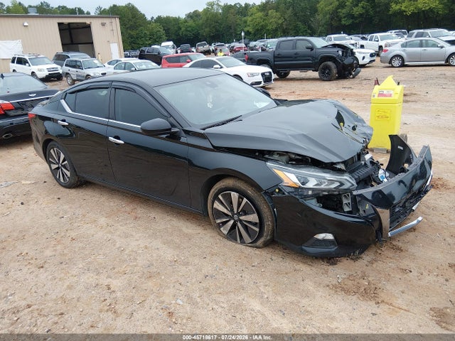 2022 NISSAN ALTIMA SV FWD