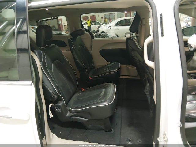 2023 CHRYSLER PACIFICA LIMITED 8