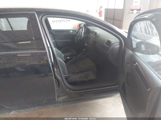صورة 5 لـ 2010 Volkswagen GTI 4-DOOR