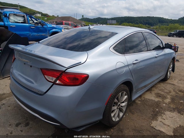 2015 Chrysler 200 C — фото 4