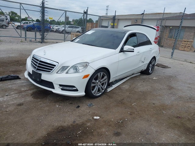 2013 Mercedes-BENZ E 350 4MATIC — фото 2