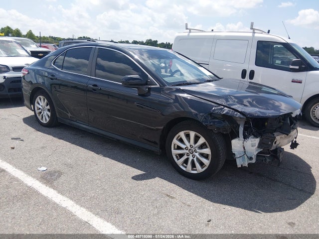 2018 TOYOTA CAMRY LE