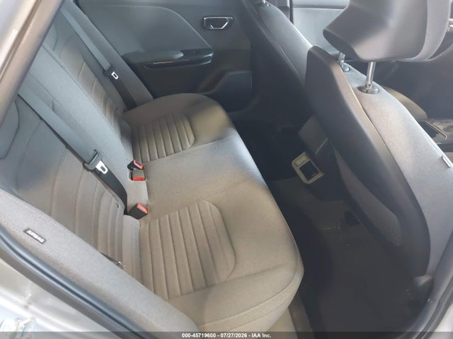 2025 KIA K4 EX — миниатюра 8