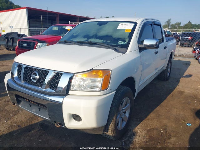 صورة 2 لـ 2013 Nissan TITAN SV