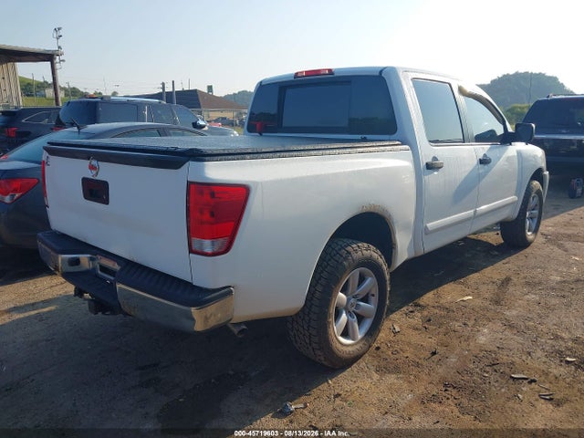 صورة 4 لـ 2013 Nissan TITAN SV
