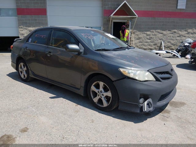 2013 TOYOTA COROLLA S