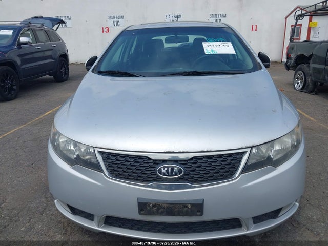 صورة 6 لـ 2011 KIA FORTE SX