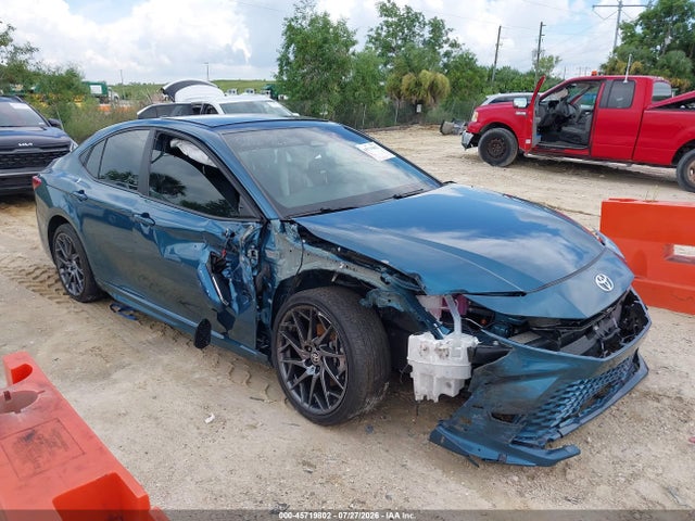 2025 TOYOTA CAMRY XSE