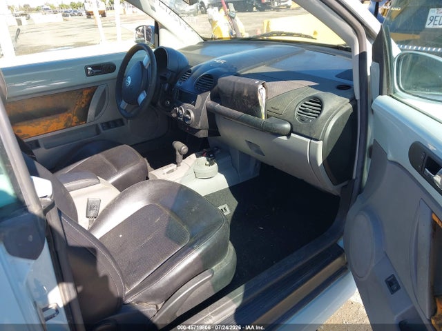 صورة 5 لـ 2004 Volkswagen NEW BEETLE GLS