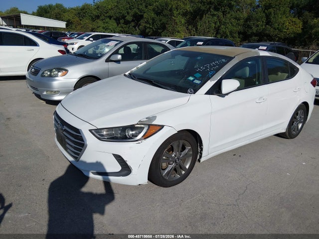 صورة 2 لـ 2017 Hyundai ELANTRA SE