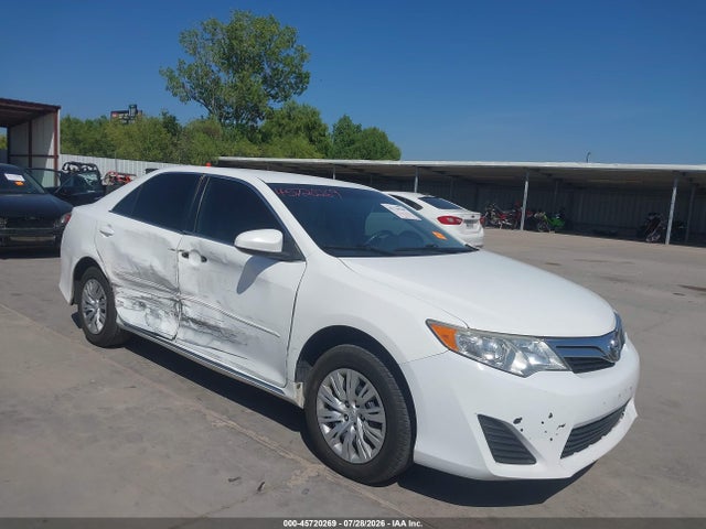 2013 TOYOTA CAMRY LE
