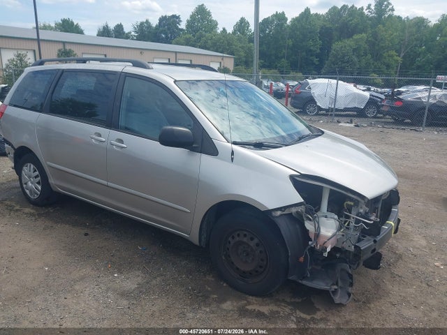 2006 TOYOTA SIENNA CE