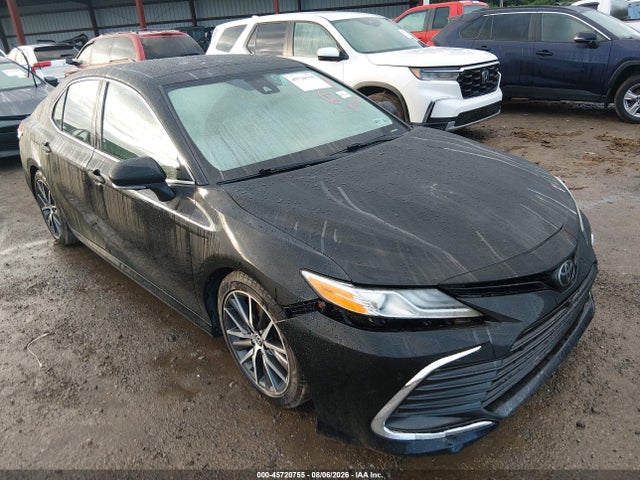 2021 TOYOTA CAMRY XLE AWD