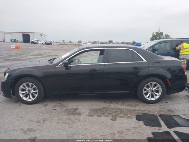 2018 Chrysler 300 TOURING 照片 14