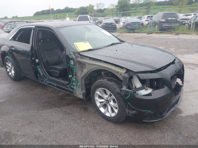 2018 CHRYSLER 300 TOURING