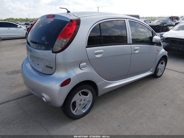 صورة 4 لـ 2012 Mitsubishi I-MIEV ES/SE