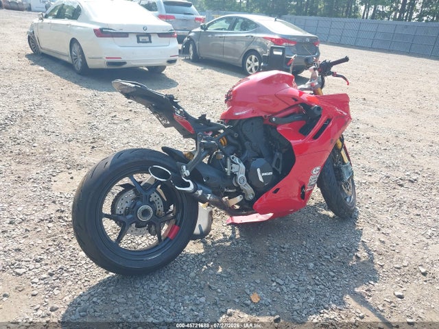 2023 DUCATI SUPERSPORT 4