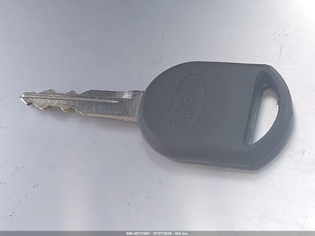 2006 FORD MUSTANG V6 — миниатюра 11