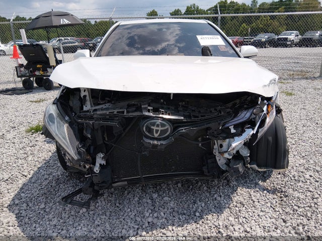 2018 TOYOTA CAMRY XSE 12