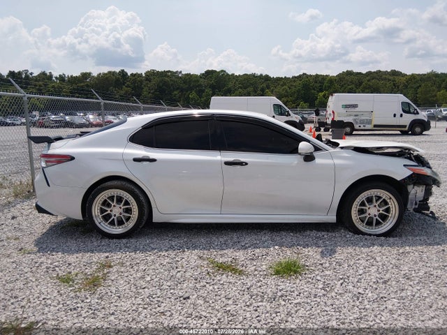 2018 TOYOTA CAMRY XSE 13