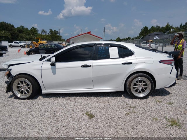 2018 TOYOTA CAMRY XSE 14
