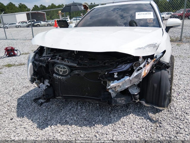 2018 TOYOTA CAMRY XSE 6