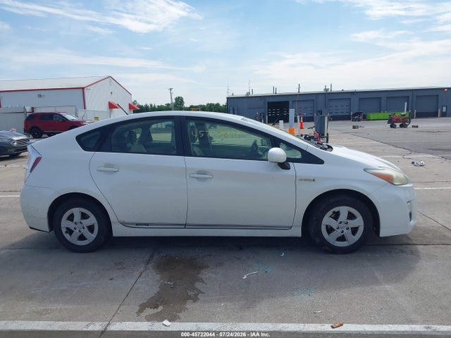 صورة مصغرة 13 لـ 2011 Toyota PRIUS FOUR