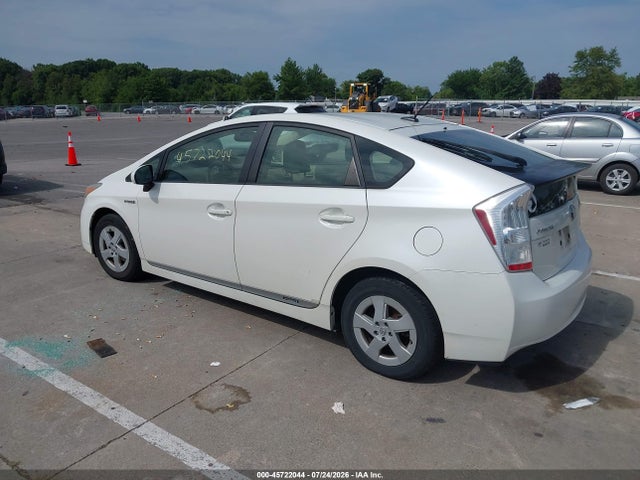 2011 Toyota PRIUS FOUR — фото 3