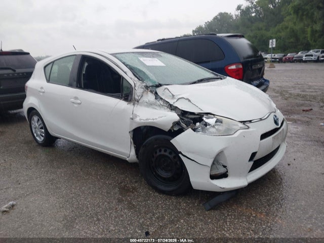 2014 Toyota PRIUS C TWO — фото 1