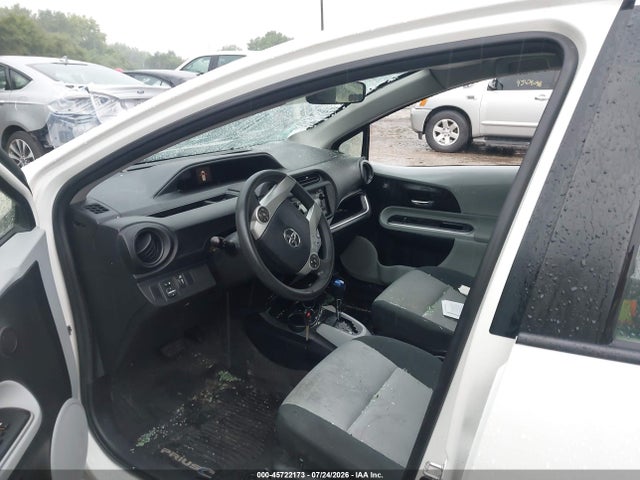 2014 Toyota PRIUS C TWO — фото 5
