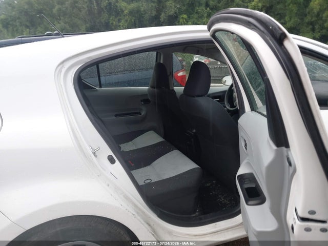 2014 Toyota PRIUS C TWO — фото 8