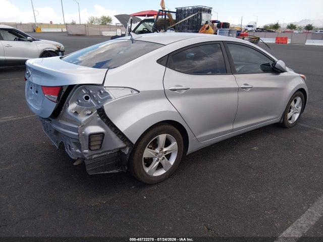 صورة 4 لـ 2013 Hyundai ELANTRA GLS
