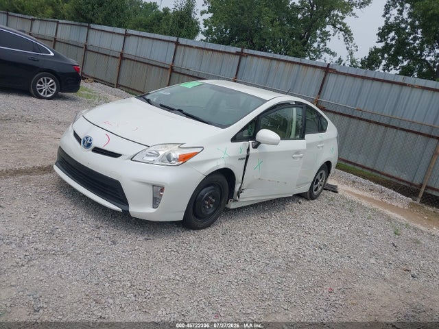 2015 Toyota PRIUS THREE — фото 2