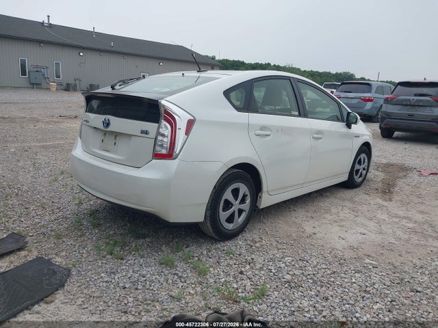 2015 Toyota PRIUS THREE — фото 4