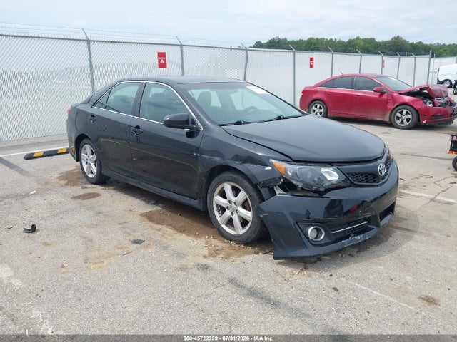 2013 TOYOTA CAMRY SE