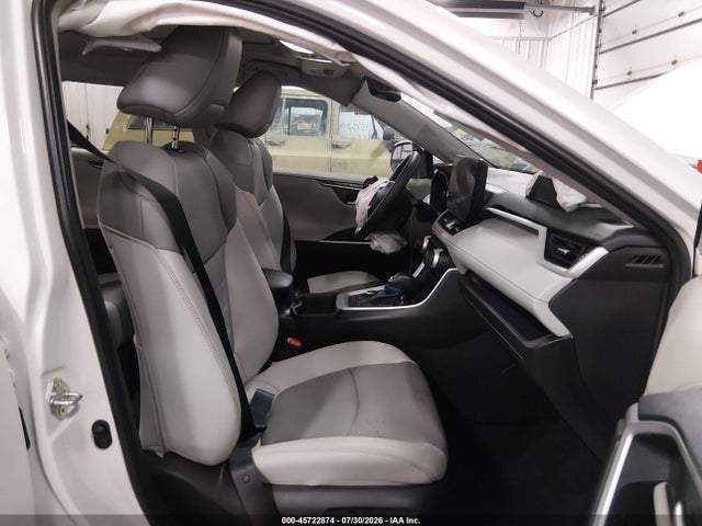 2025 TOYOTA RAV4 LIMITED 5