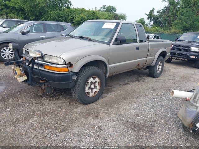 2000 Chevrolet S-10 LS 照片 2