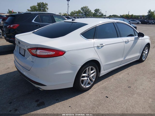 2016 FORD FUSION SE 照片 4