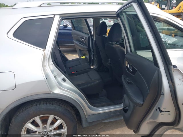 2019 NISSAN ROGUE SV 8
