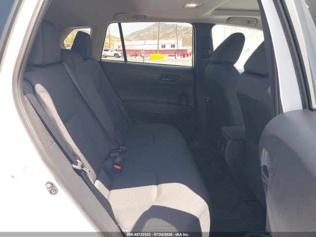 2026 TOYOTA COROLLA CROSS LE 8