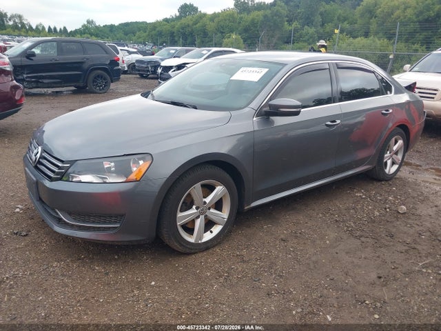 2013 Volkswagen PASSAT 2.5L SE — фото 2