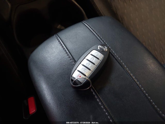 2019 NISSAN ROGUE SV 11