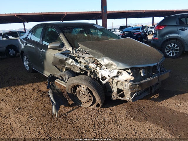 2014 TOYOTA CAMRY LE