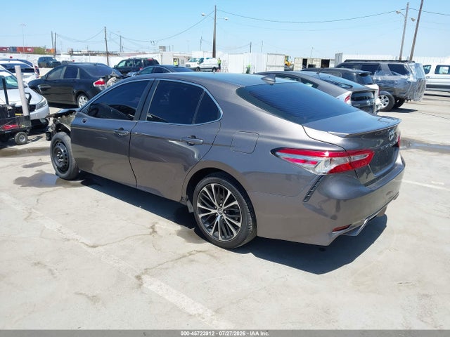 2019 TOYOTA CAMRY SE 3