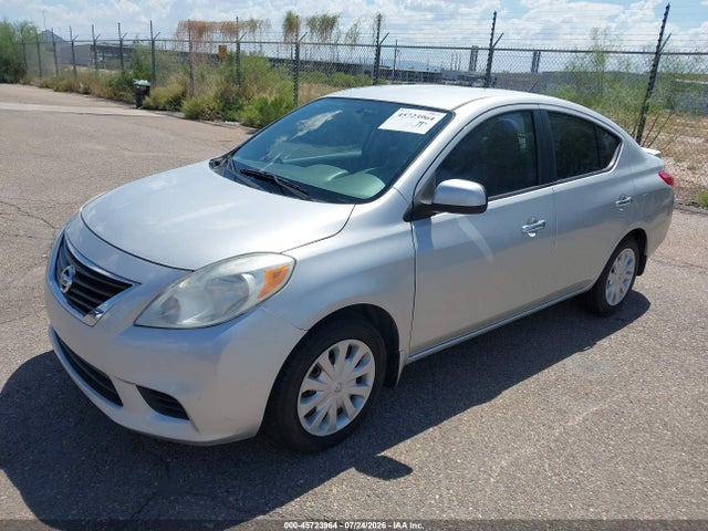 2013 Nissan VERSA 1.6 SV 照片 2