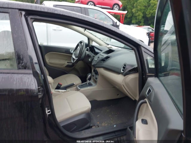 2015 FORD FIESTA SE 照片 5