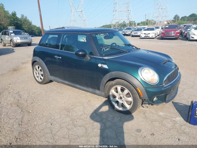 2010 MINI COOPER 