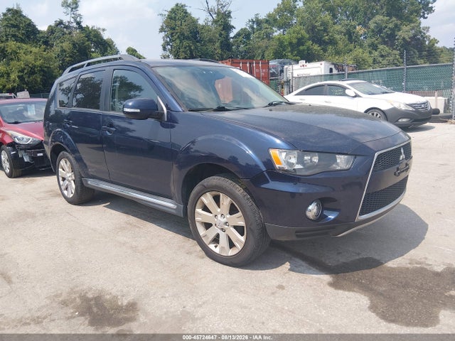 2013 MITSUBISHI OUTLANDER SE